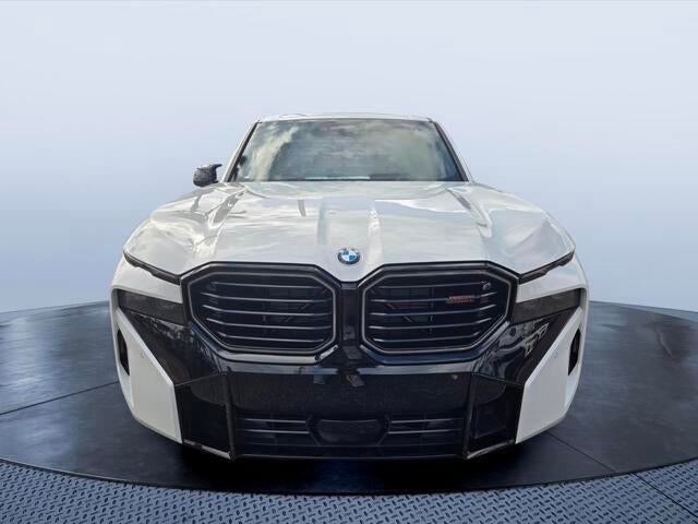 2027 BMW XM Base