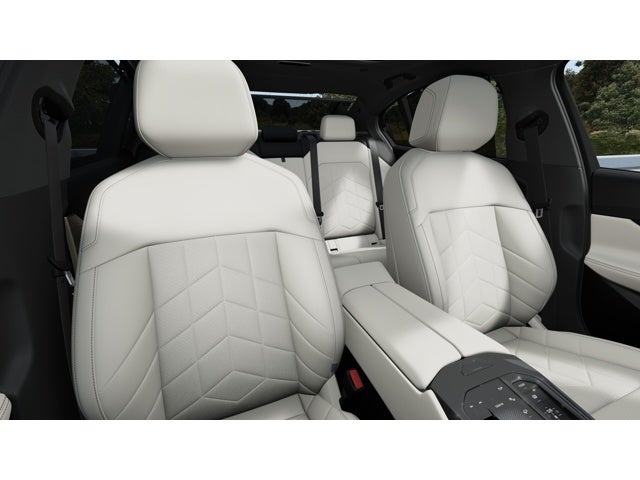 2027 BMW 550e Base