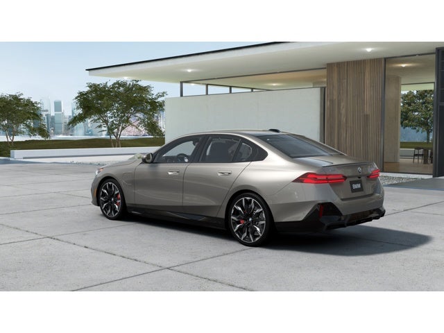 2027 BMW 550e Base