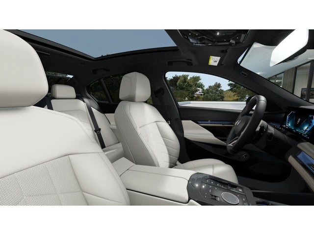 2027 BMW 550e Base