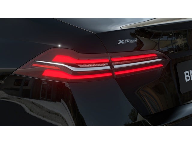 2027 BMW 540i Base