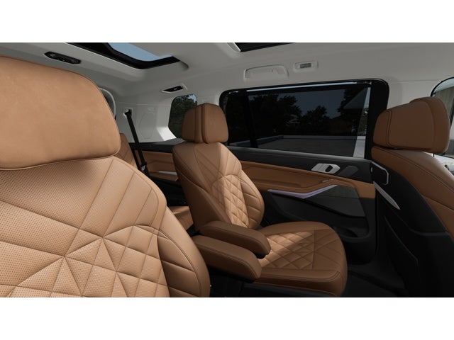 2027 BMW X7 Base