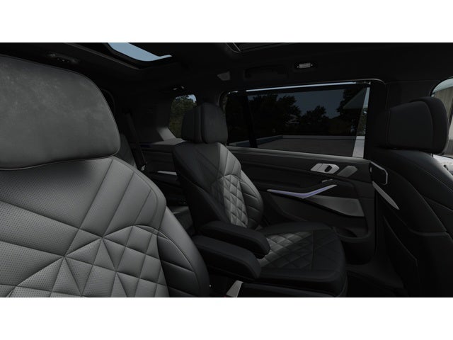 2027 BMW X7 Base