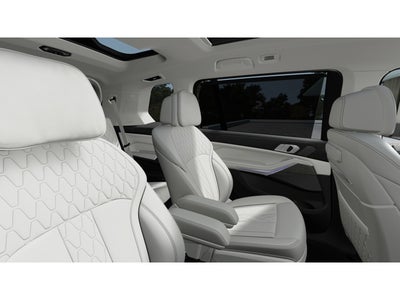 2027 BMW X7 Base