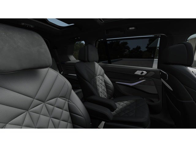 2027 BMW X7 Base
