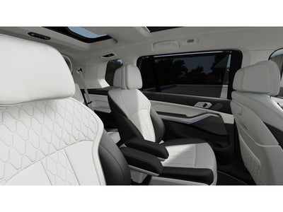 2027 BMW X7 Base