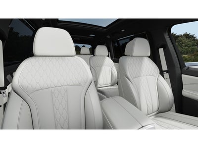 2027 BMW X7 Base