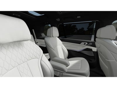 2027 BMW X7 Base