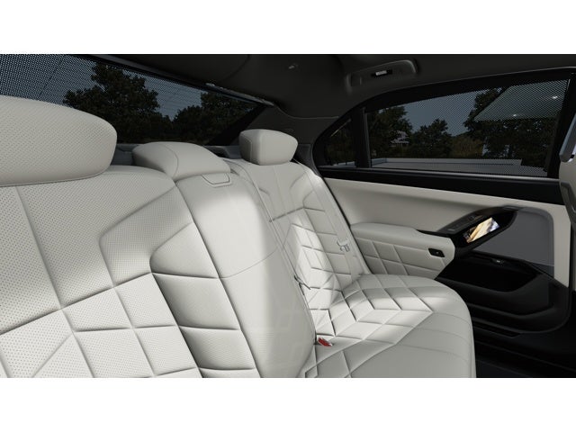 2027 BMW 740i Base