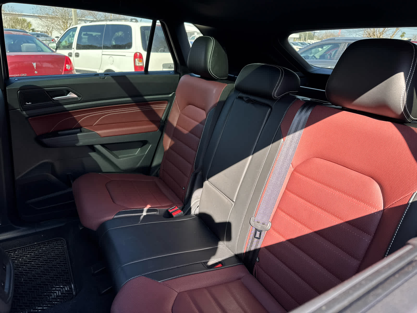 2022 Volkswagen Atlas Cross Sport 3.6L V6 SEL Premium R-Line