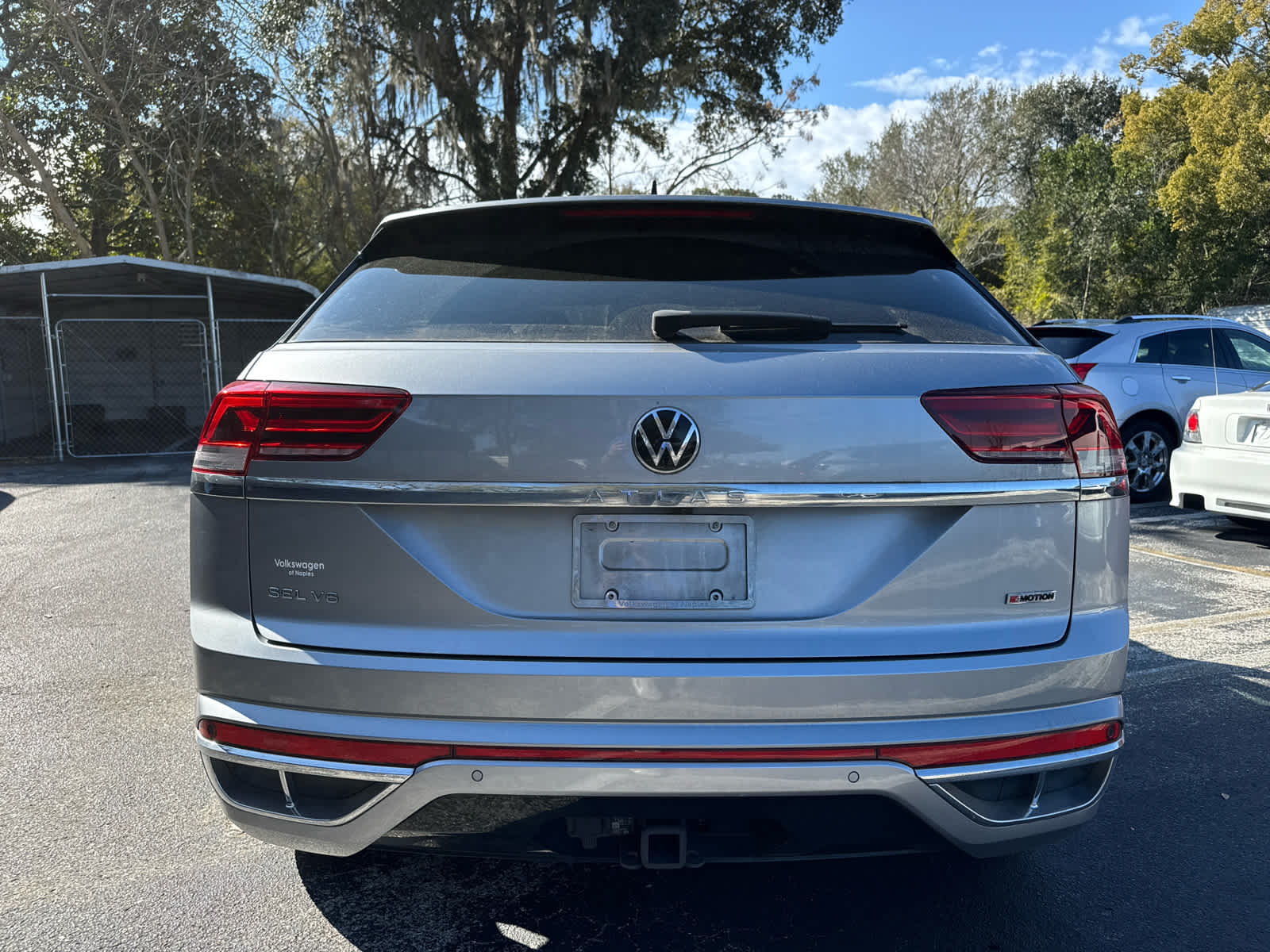 2022 Volkswagen Atlas Cross Sport 3.6L V6 SEL Premium R-Line