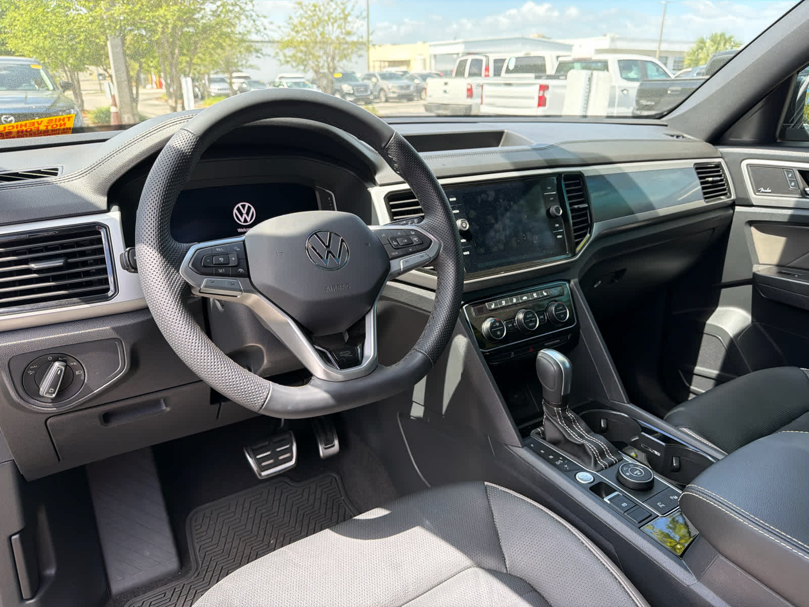 2023 Volkswagen Atlas Cross Sport 3.6L V6 SEL Premium R-Line