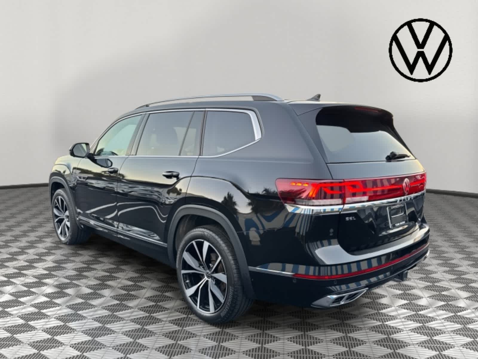 2024 Volkswagen Atlas 2.0T SEL Premium R-Line
