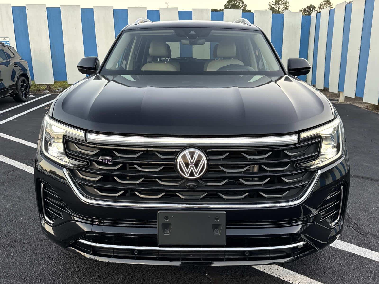 2024 Volkswagen Atlas 2.0T SEL Premium R-Line
