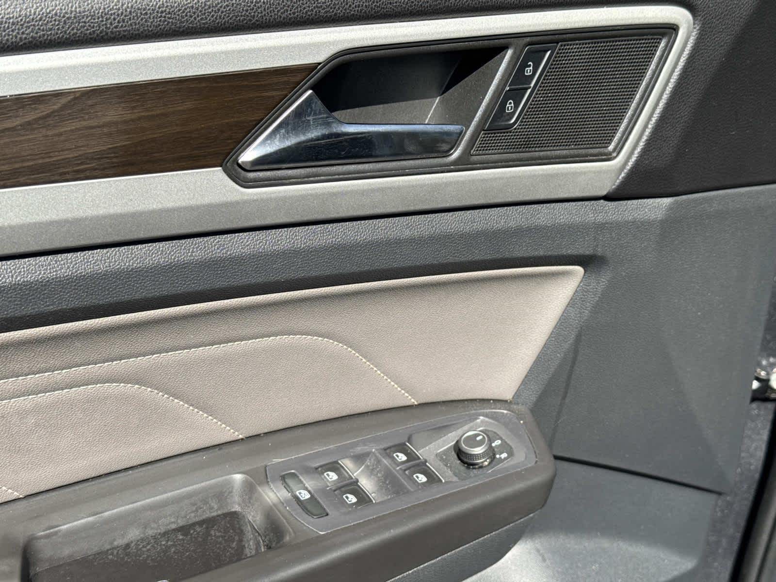 2022 Volkswagen Atlas 2.0T SE w/Technology