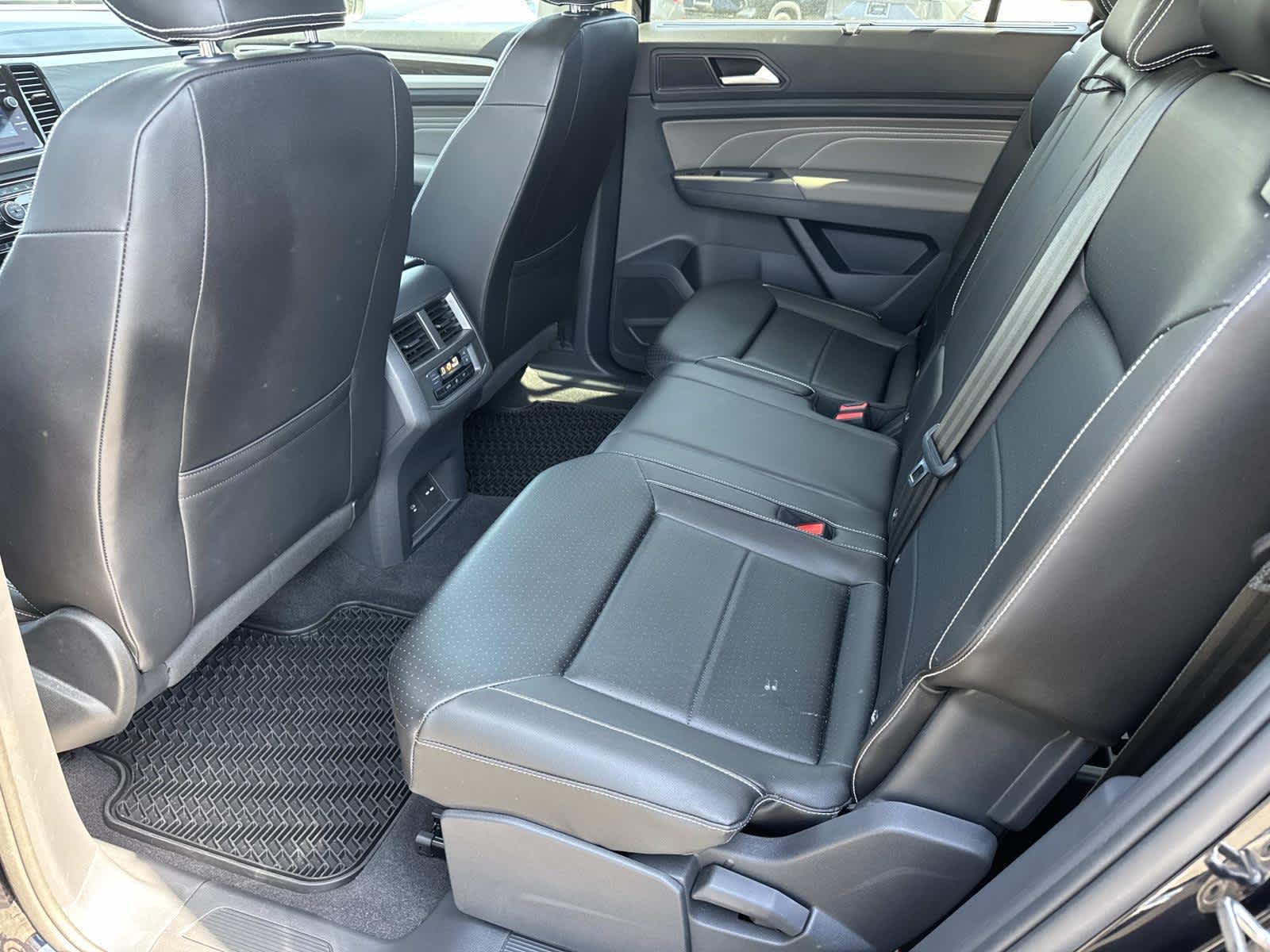 2023 Volkswagen Atlas 2.0T SE w/Technology