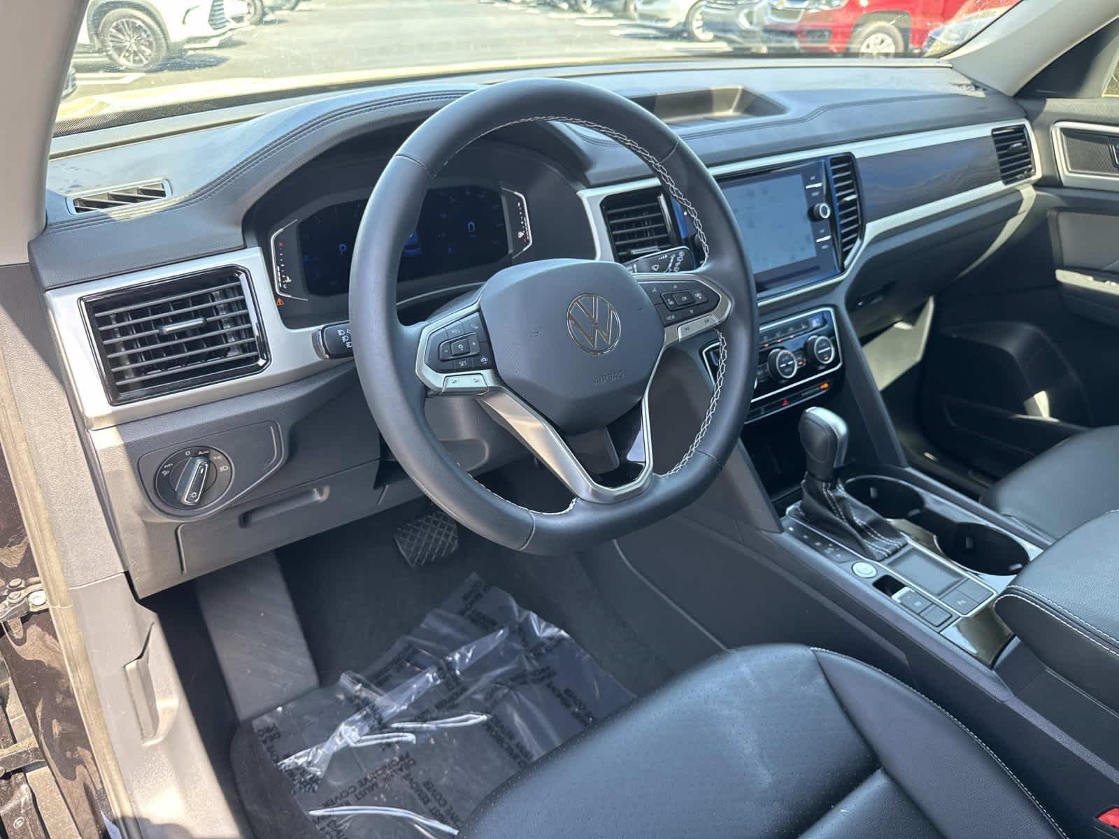 2023 Volkswagen Atlas 2.0T SE w/Technology