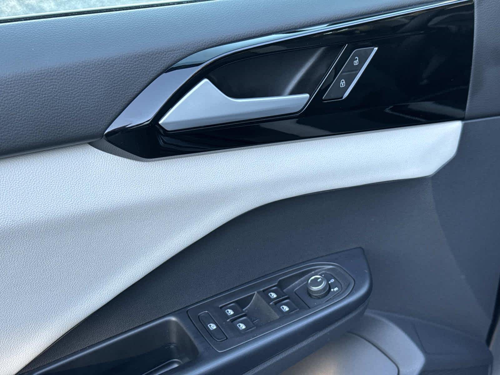 2025 Volkswagen Taos S