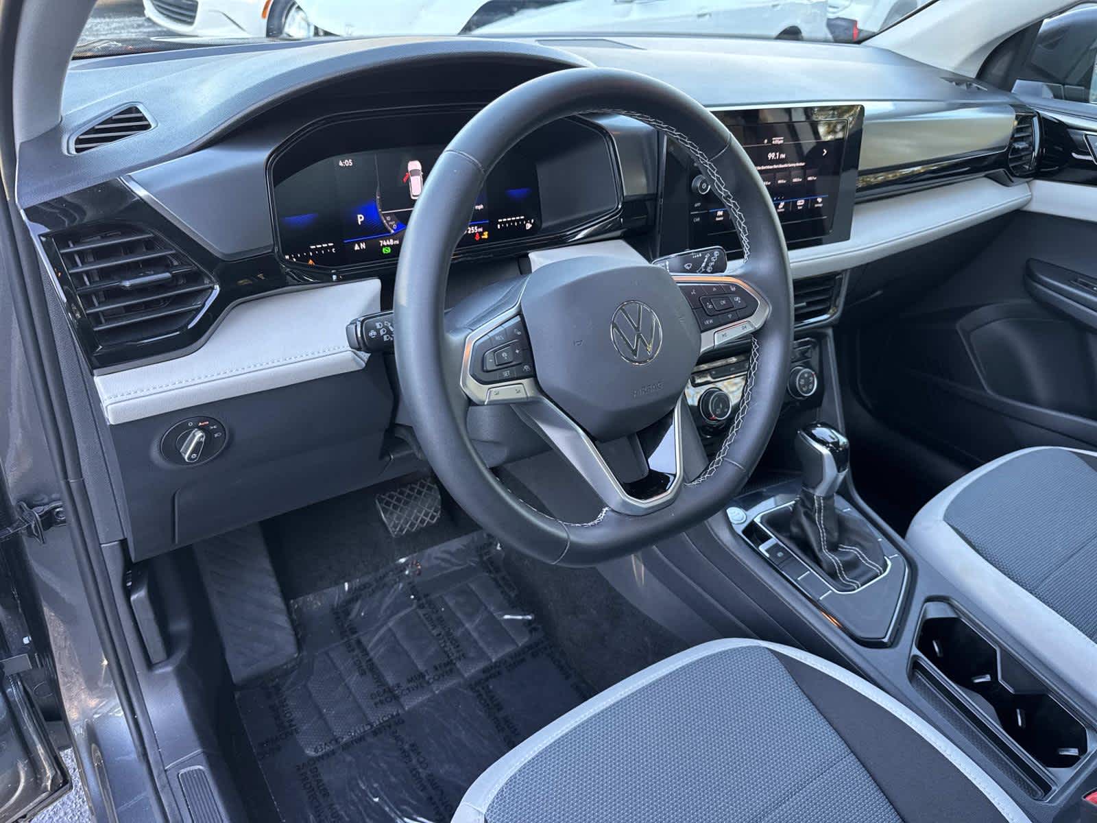 2025 Volkswagen Taos S