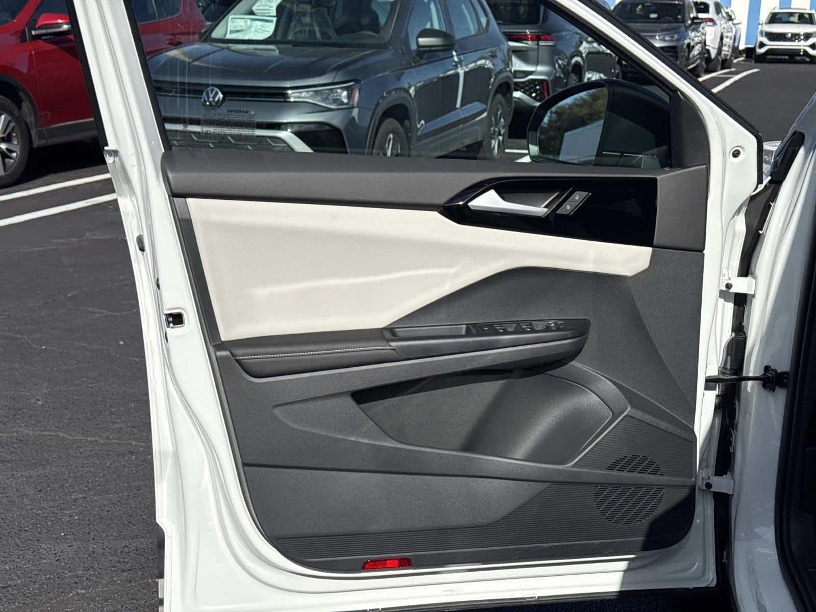 2025 Volkswagen Taos S