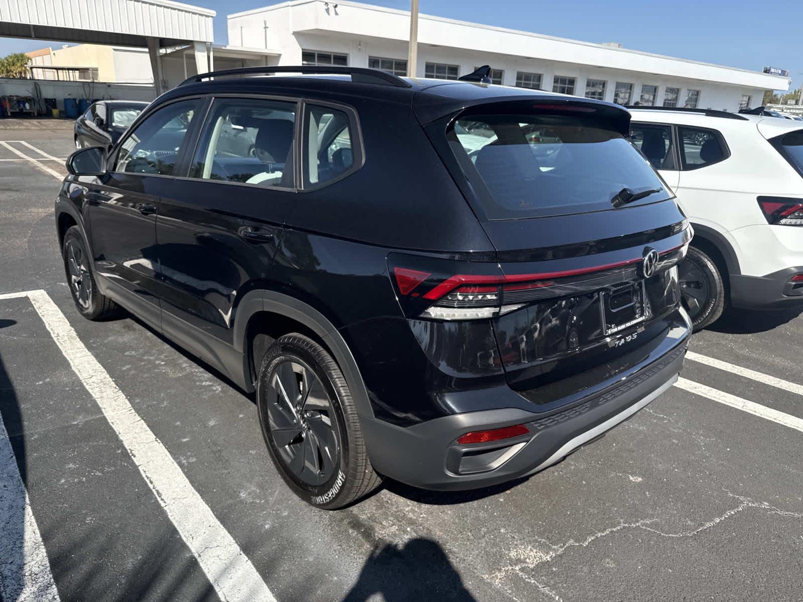 2025 Volkswagen Taos S