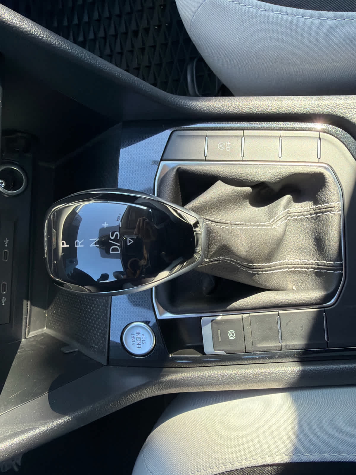 2025 Volkswagen Taos S