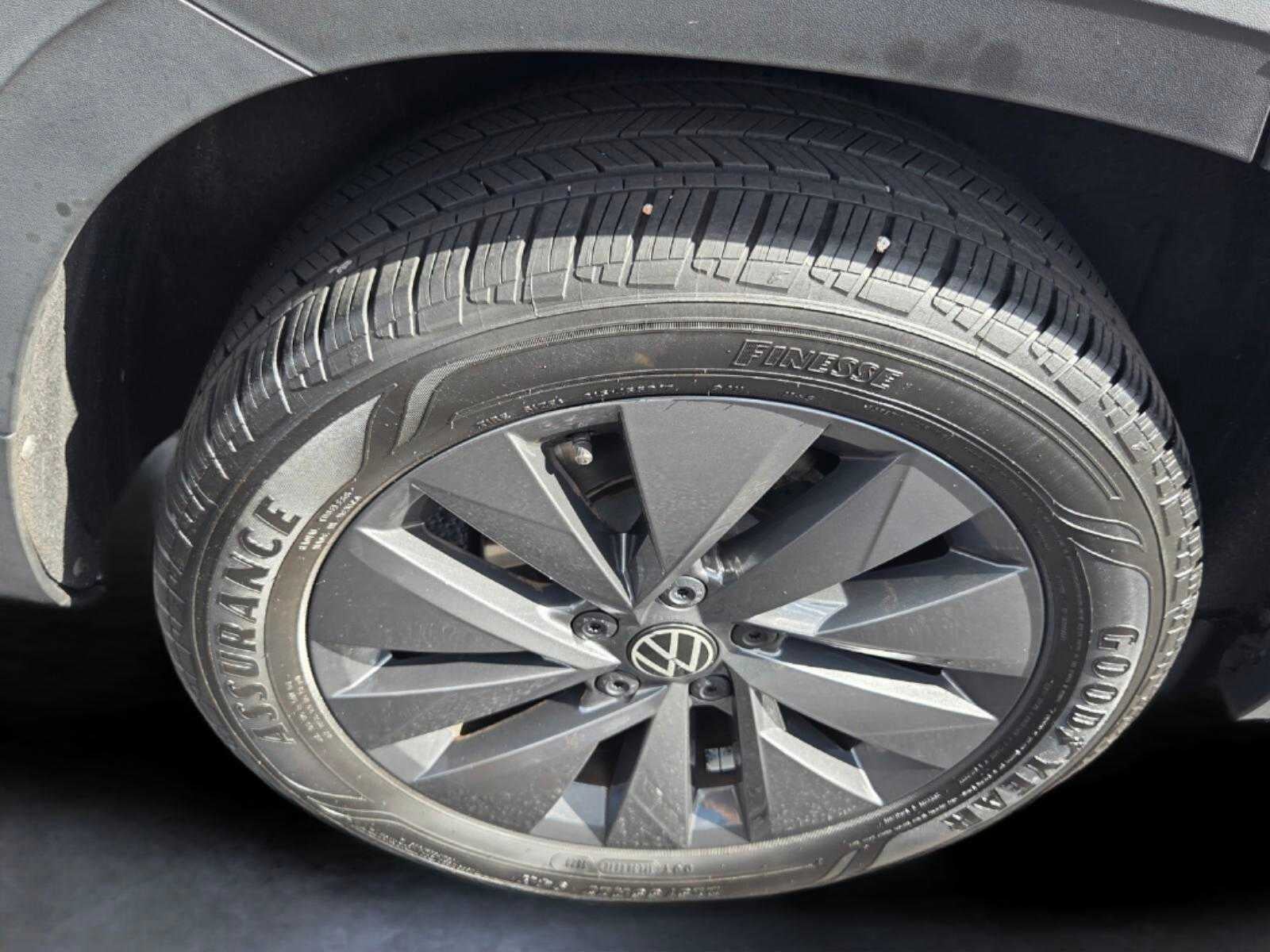 2024 Volkswagen Taos S