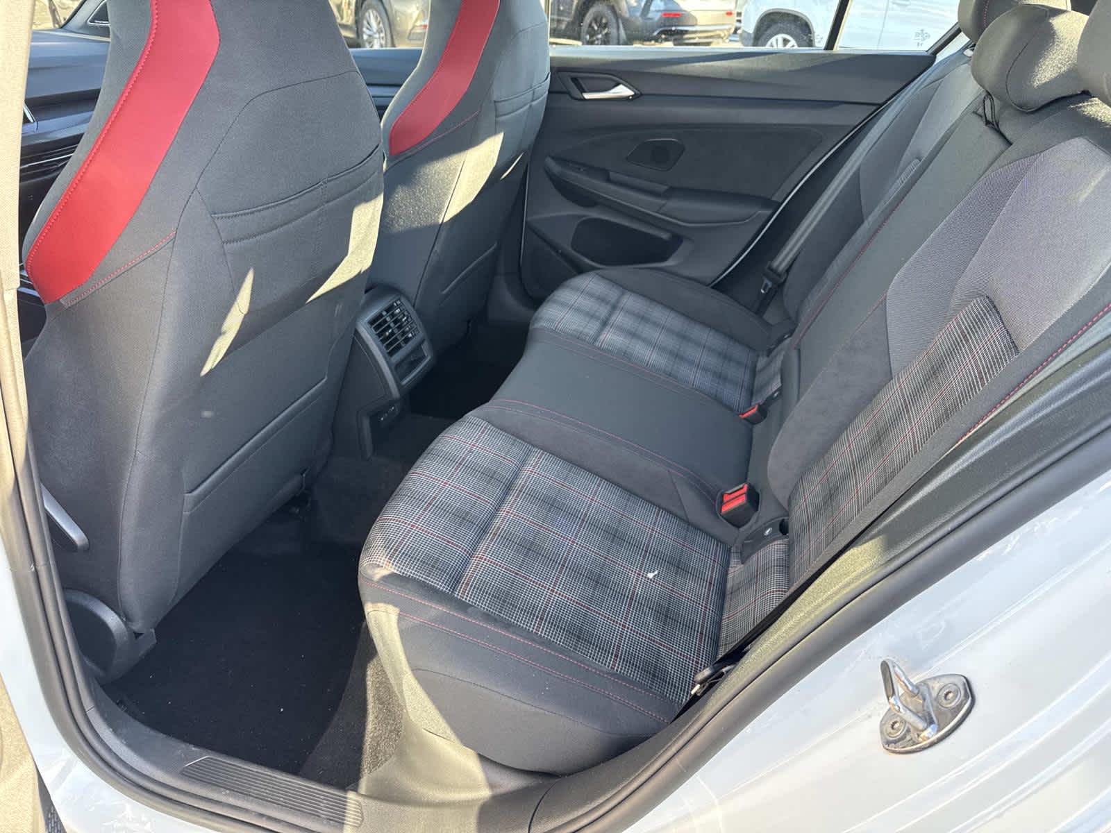 2024 Volkswagen Golf GTI SE