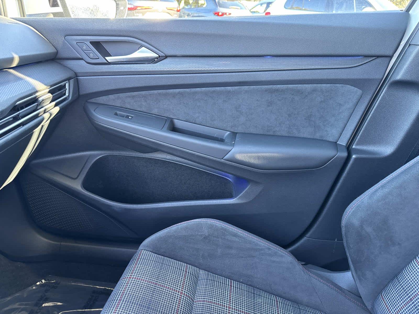 2024 Volkswagen Golf GTI SE