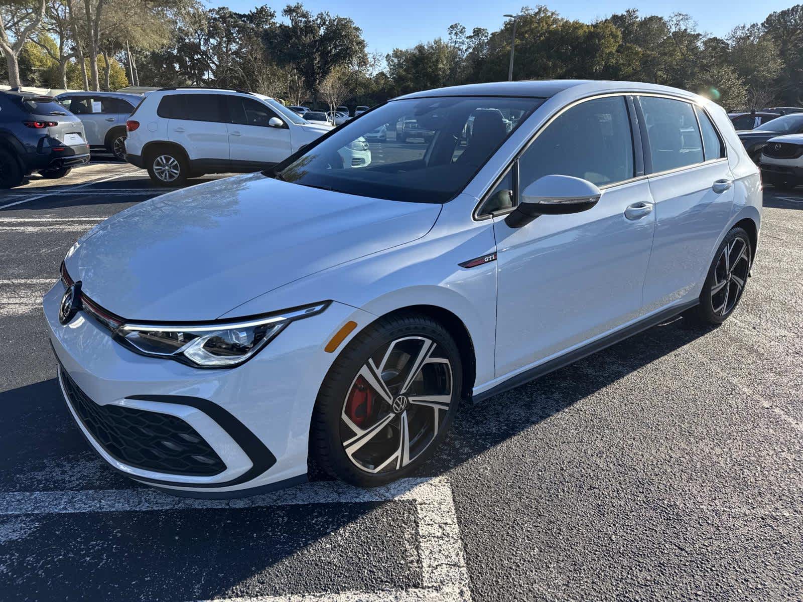 2024 Volkswagen Golf GTI SE